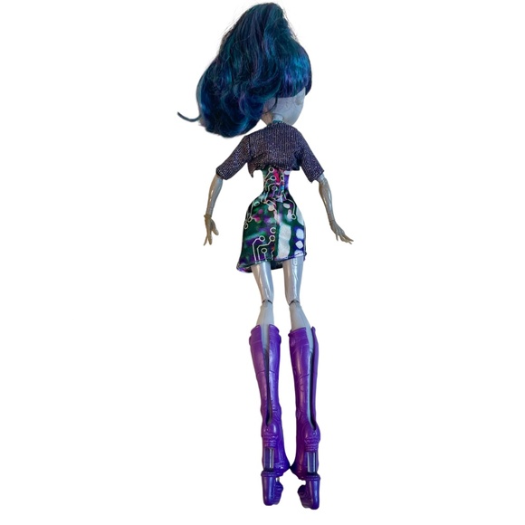 Monster High Boo York City Ghouls Elle Eedee Robot Doll Necklace Boots Jacket - Picture 2 of 11
